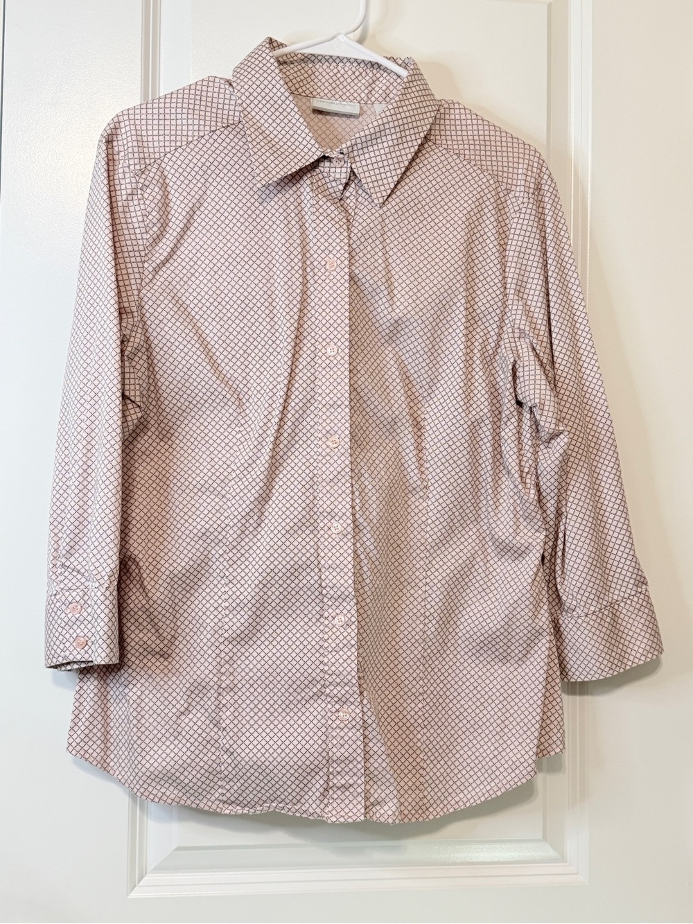 PtP 21”🌸 New York & Company XL Pink Diamond Print Stretch Button-Up Blouse